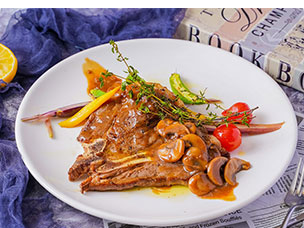 西餐作品-蘑菇浓汤牛排