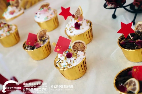 山东新东方学子献礼祖国