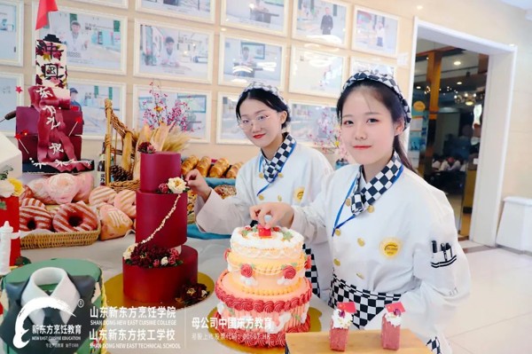 山东新东方学子献礼祖国