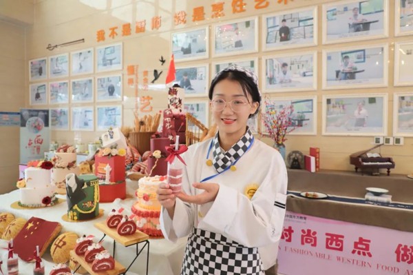 山东新东方学子献礼祖国